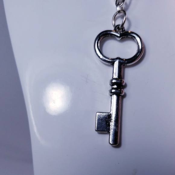Jewelry - Silver Key Pendant with Chain